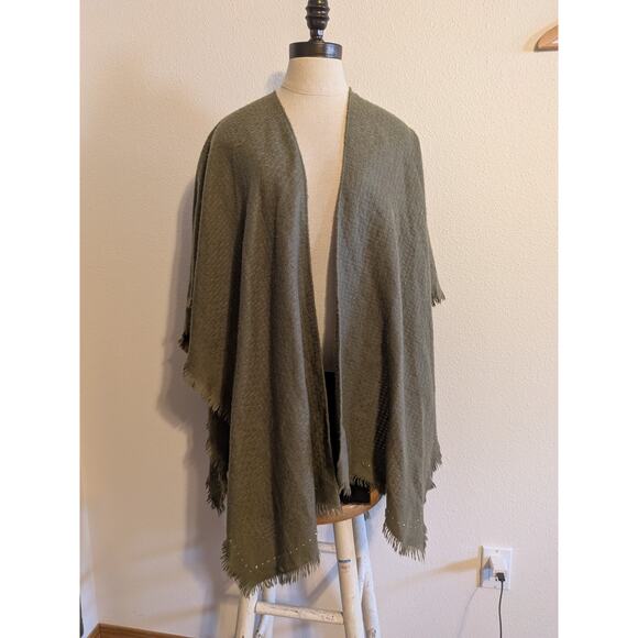 Vince Camuto Green Poncho one size - Picture 6 of 6